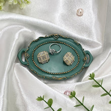 Load image into Gallery viewer, Creative Resin Jewelry Holder Plate