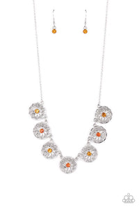 Garden Greetings - Orange Necklace - Paparazzi