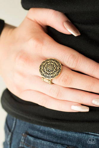 Petal Mantra - Brass Ring - Paparazzi