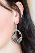 Load image into Gallery viewer, Royal Engagement - Black Earrings - Paparazzi