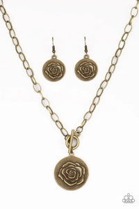 Beautifully Belle - Brass Necklace - Paparazzi