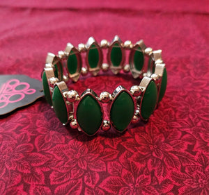 Cry me a RIVERA - Green Bracelet - Paparazzi