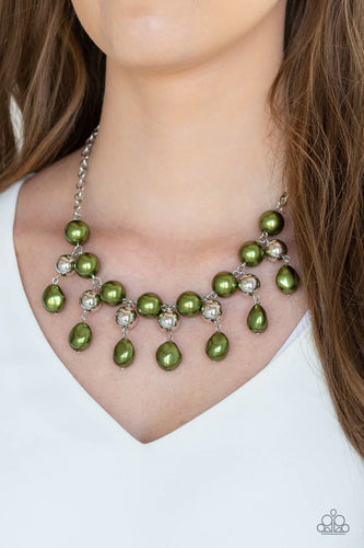 Queen Of The Gala - Green Necklace - Paparazzi