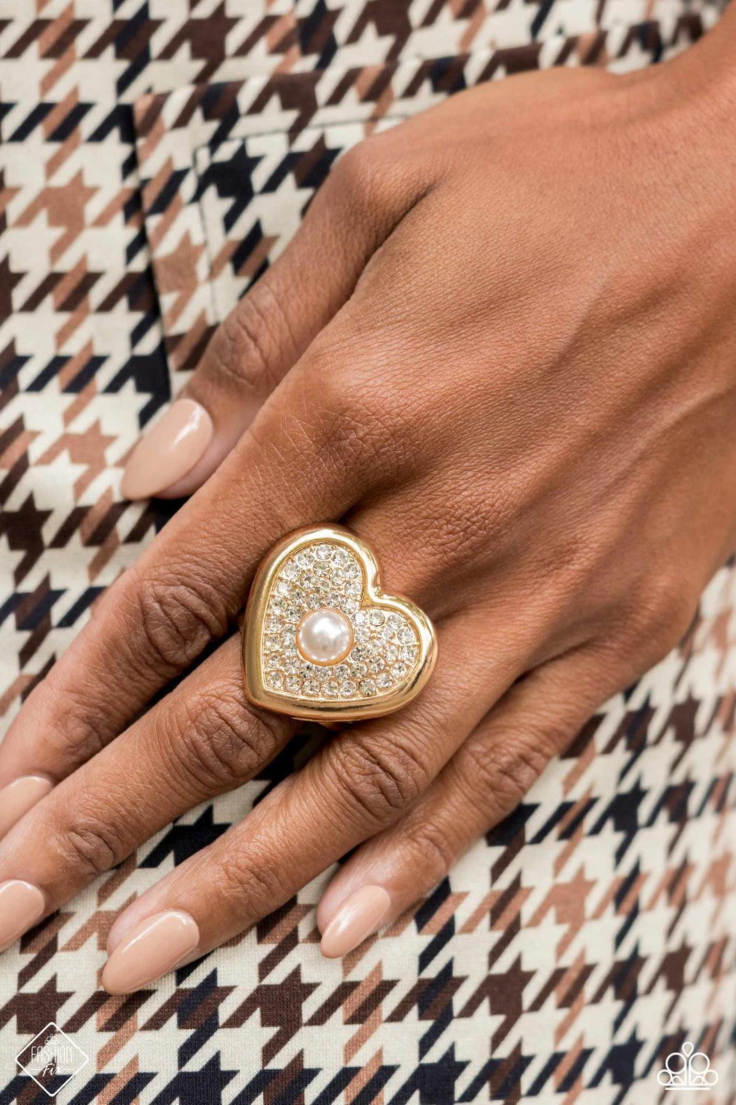 Heartfelt Heritage - Gold Ring - Paparazzi