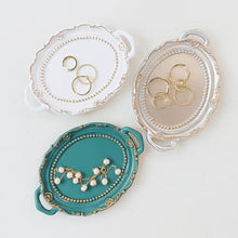 Load image into Gallery viewer, Creative Resin Jewelry Holder Plate