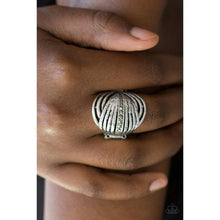 Load image into Gallery viewer, Glitter Tracker - Silver Ring - Paparazzi