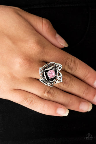 Glowing Gardens- Pink Ring - Paparazzi