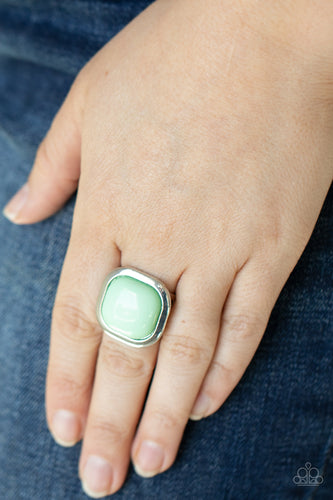 POP-ularity Contest - Green Ring - Paparazzi