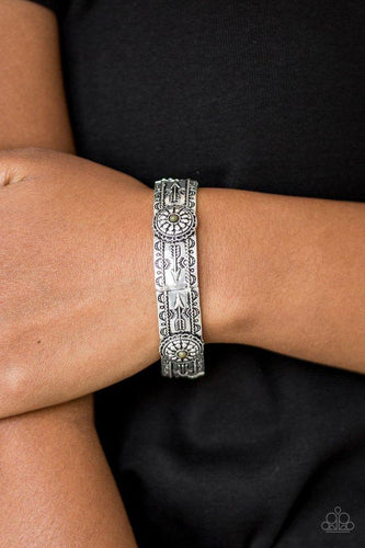 Southern Borders - Green Bracelet - Paparazzi