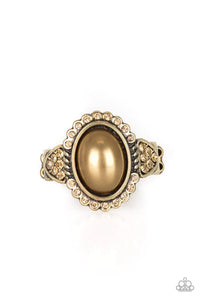 Pearl Party - Brass Ring - Paparazzi
