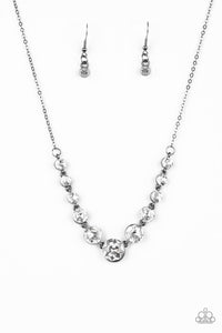 Leading Socialite - Black Necklace - Paparazzi