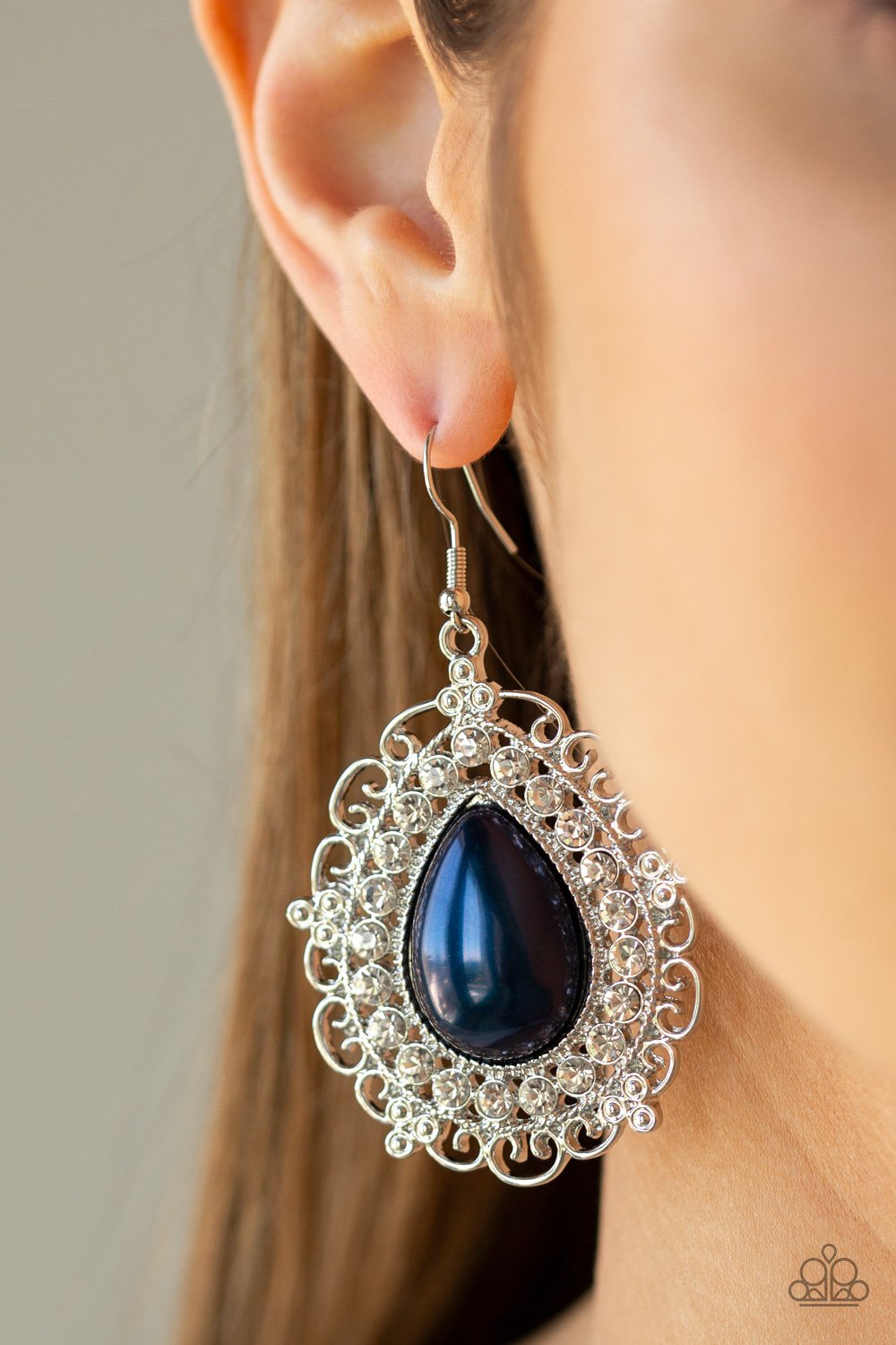 Incredibly Celebrity - Blue Earrings - Paparazzi