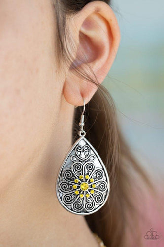 Banquet Bling - Yellow Earrings - Paparazzi