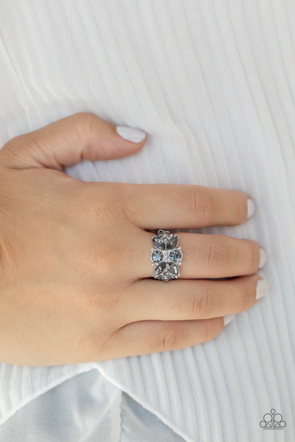 Sparkly State of Mind - Silver Ring - Paparazzi