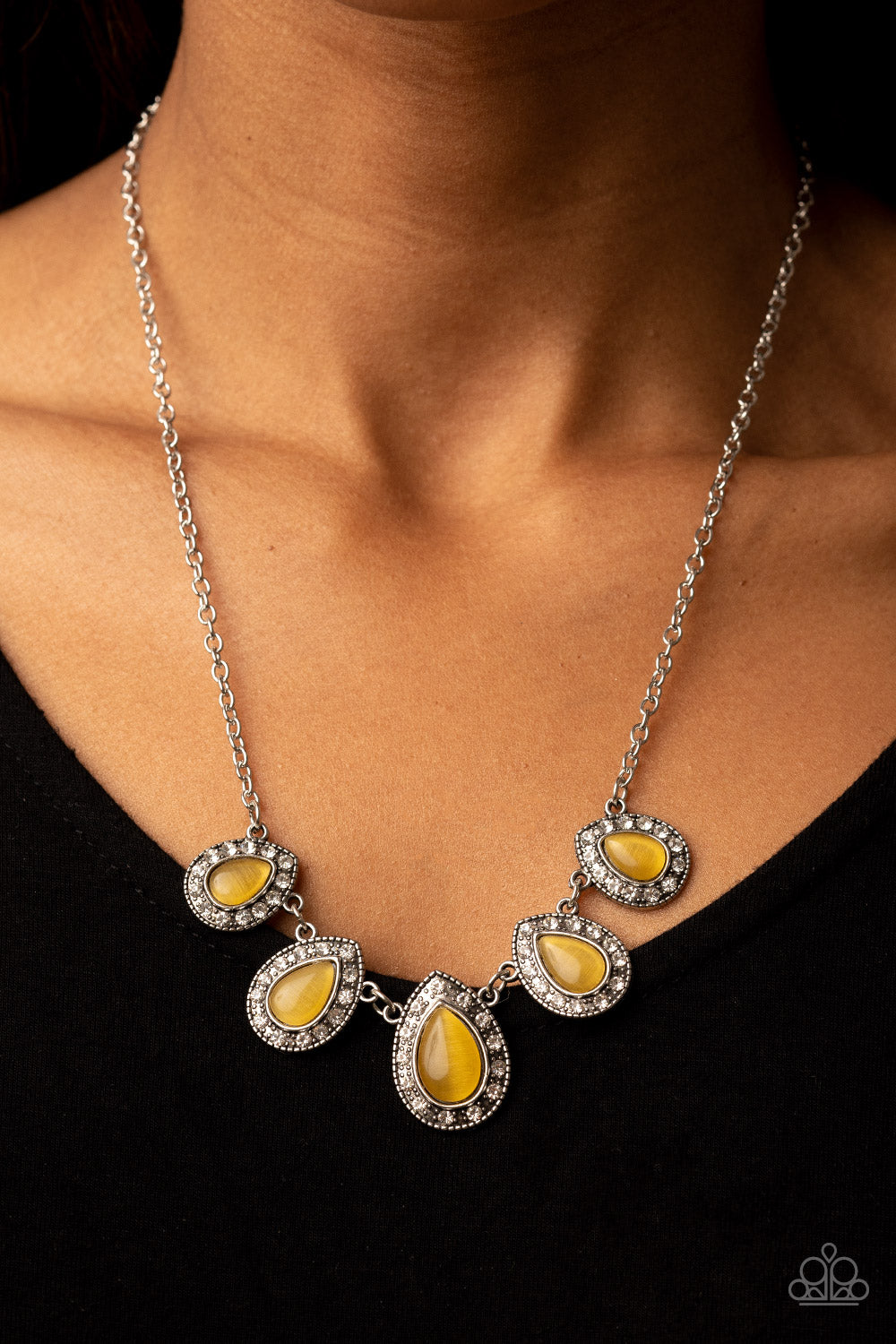 Everlasting Enchantment - Yellow Necklace - Paparazzi