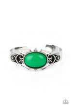 Load image into Gallery viewer, Springtime Trendsetter - Green Bracelet - Paparazzi