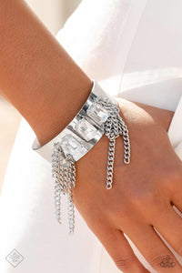 CHAIN Showers - White Bracelet - Paparazzi