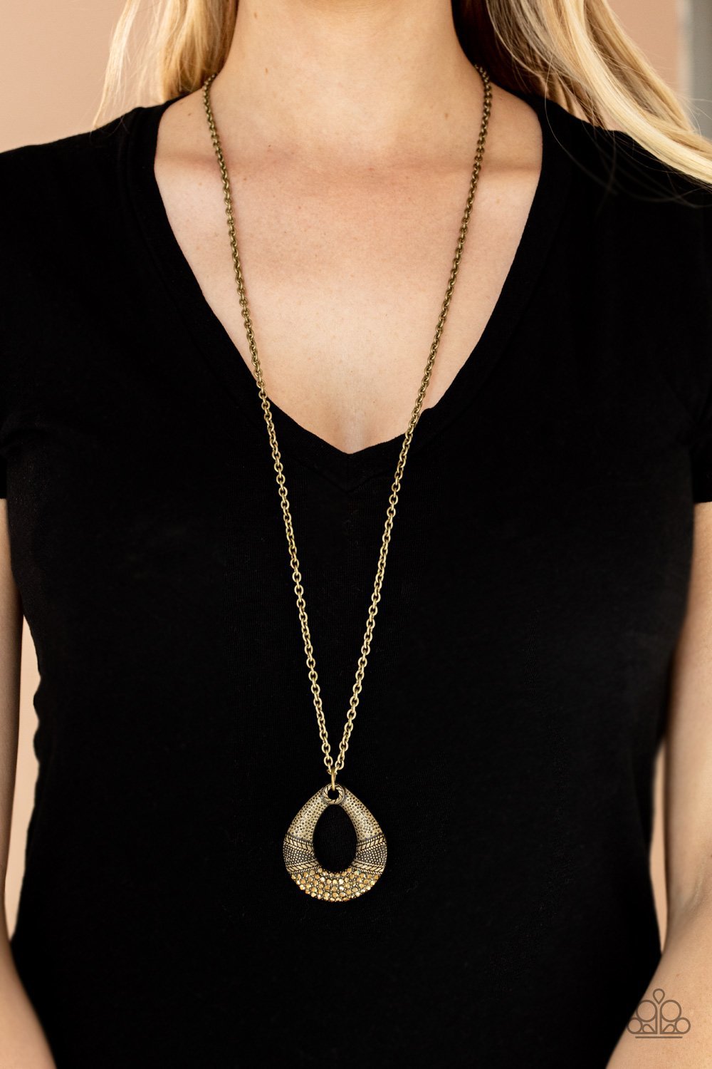 Glitz and Grind- Brass Necklace - Paparazzi